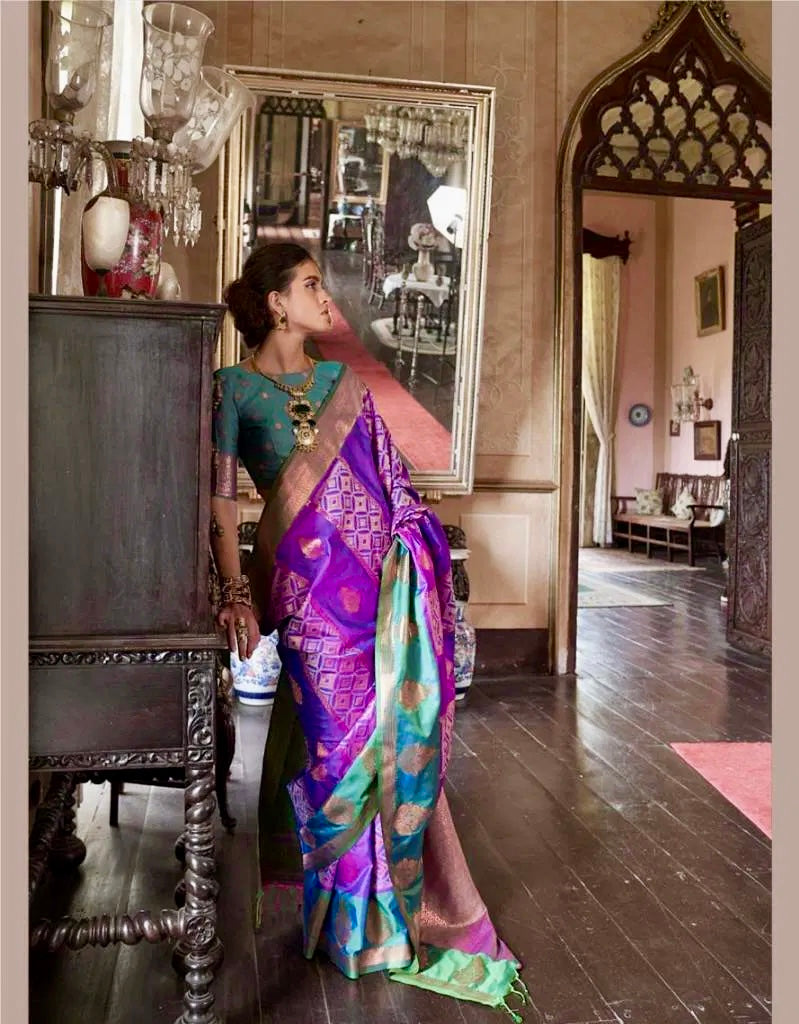 Kahaani Elegance – Silk Pochampally Weaving Saree