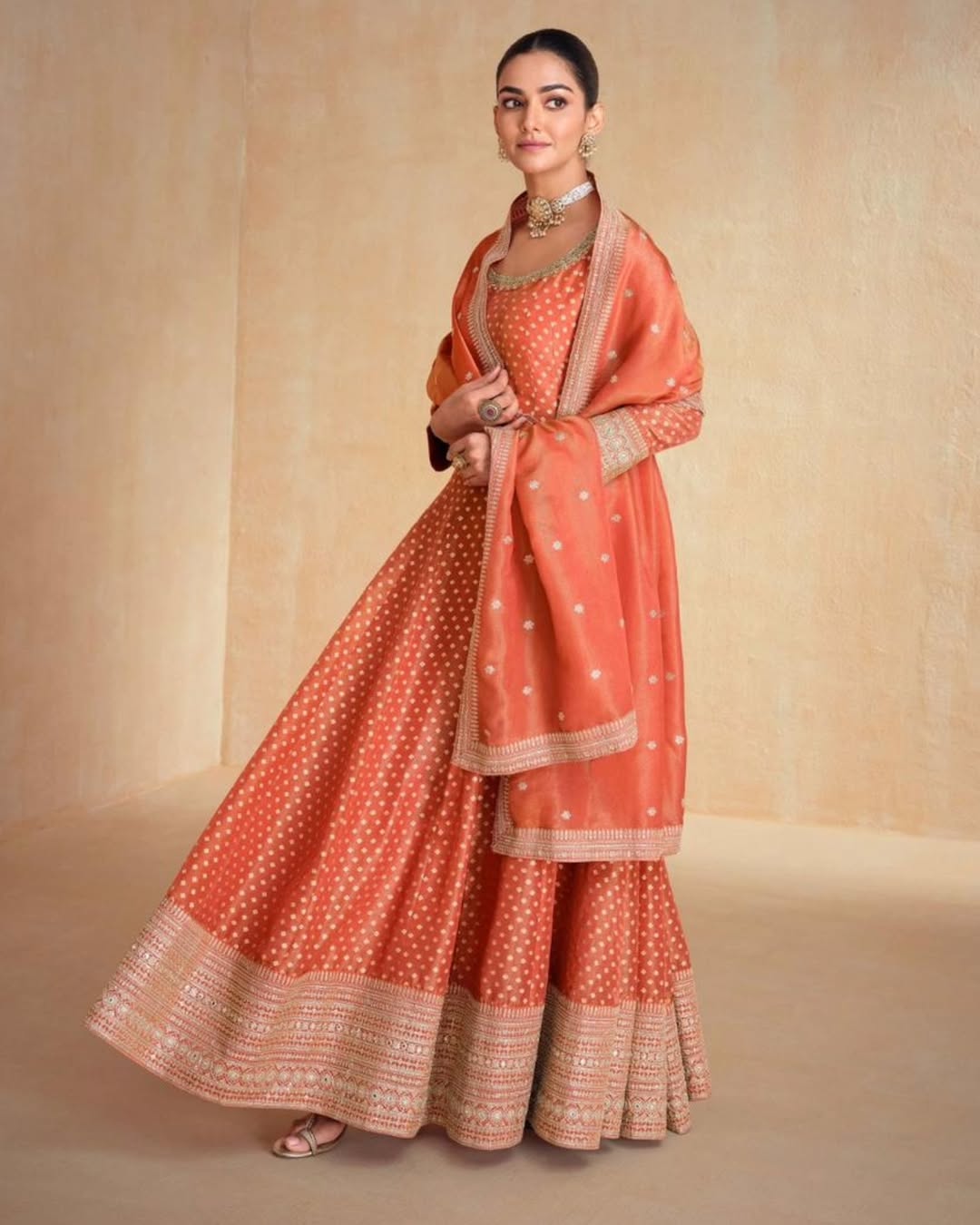 Raag-e-Riwaayat - Classic Organza Traditional Suit