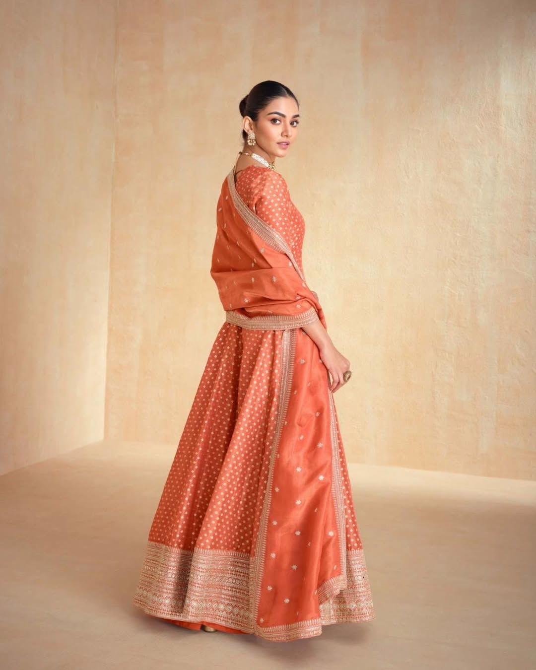 Raag-e-Riwaayat - Classic Organza Traditional Suit