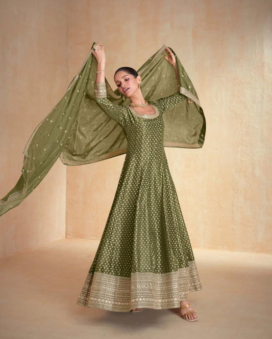 Raag-e-Riwaayat - Classic Organza Traditional Suit