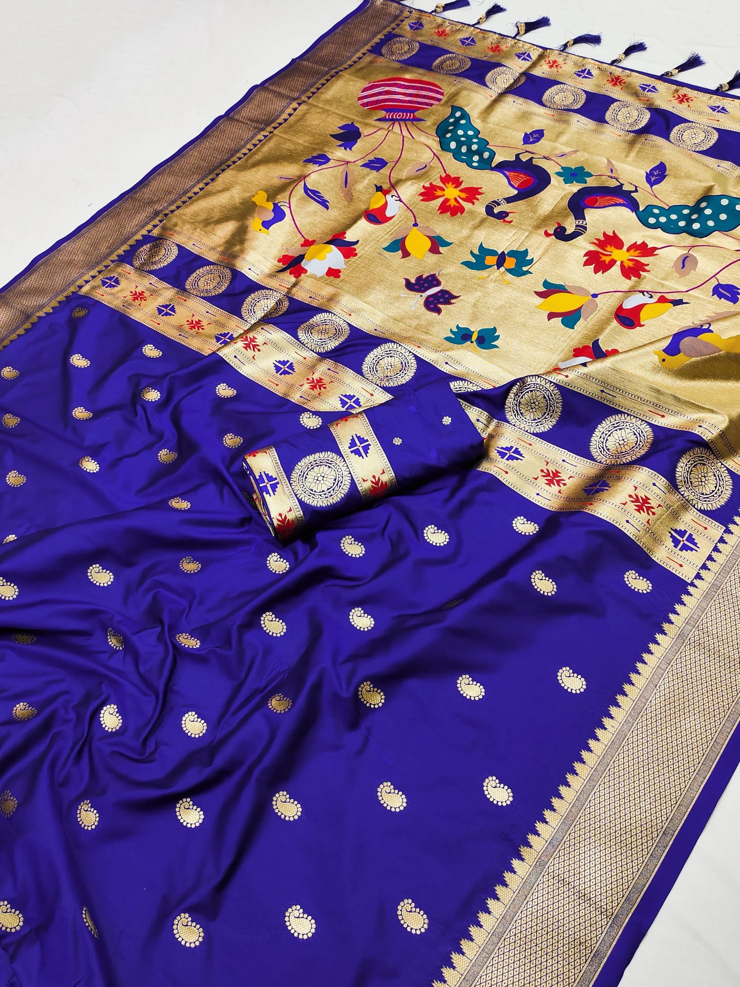 Regal Threads – Paithani Silk Saree with Zari Weaving & Peacock Pallu