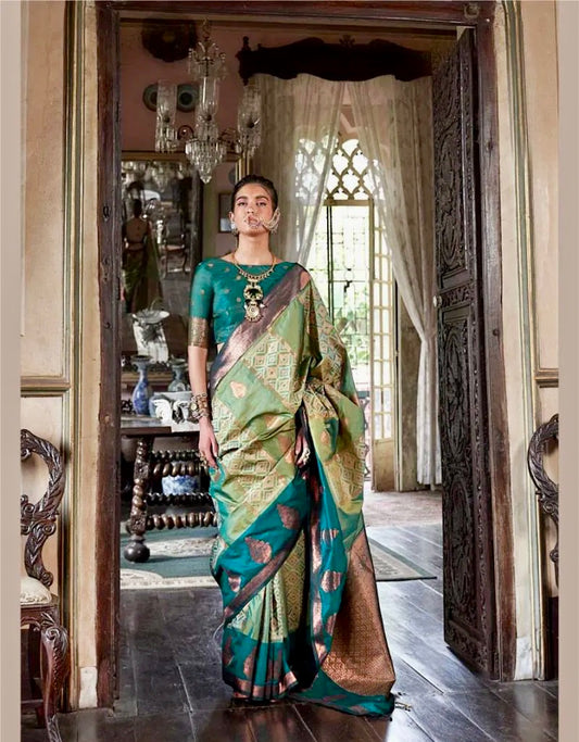 Kahaani Elegance – Silk Pochampally Weaving Saree