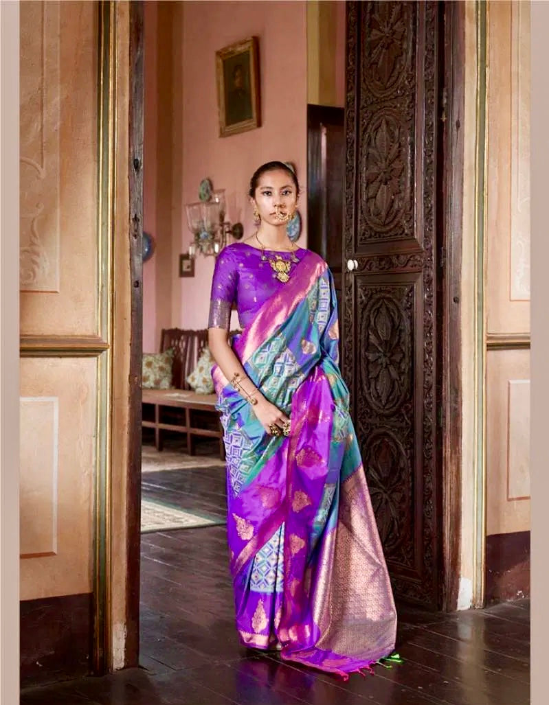 Kahaani Elegance – Silk Pochampally Weaving Saree
